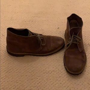 Clark’s desert boot. Leather. Suede. Classic